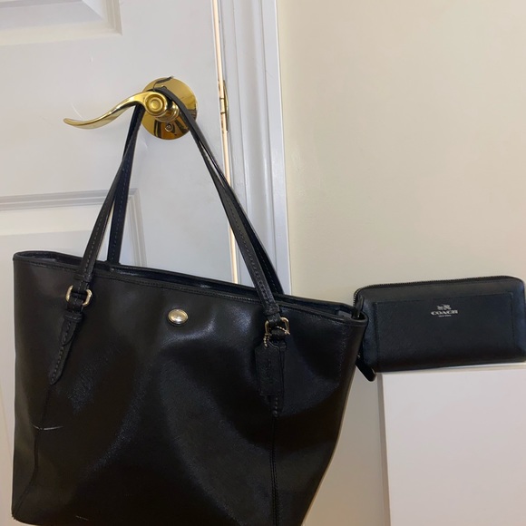 Coach tote and wallet set! - Picture 1 of 7